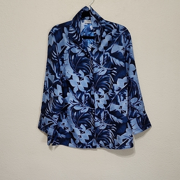 Selene Sport Tops - Selene Sport Blue 3/4 Sleeve Button Down Blouse
